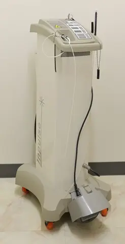 レーザー治療機材